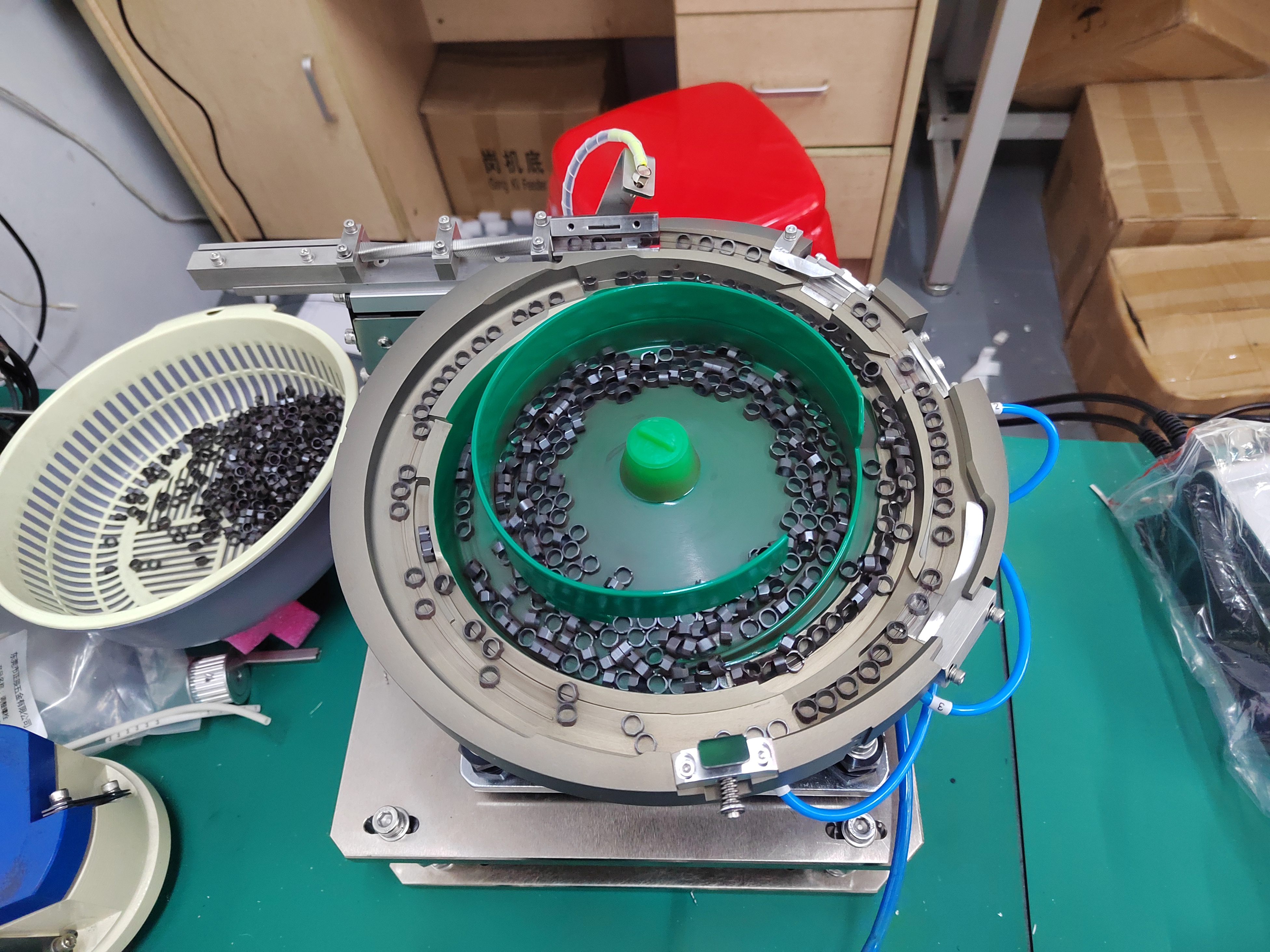 自动供料盘振动盘